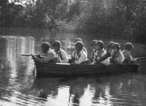 Jungle training (patrolling waterways)